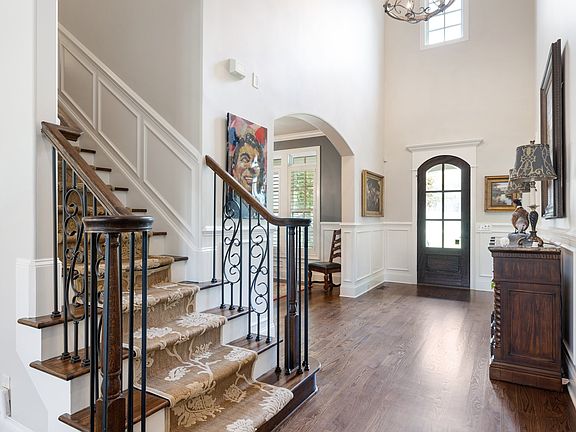 4th image of 4609 Nadine Ln