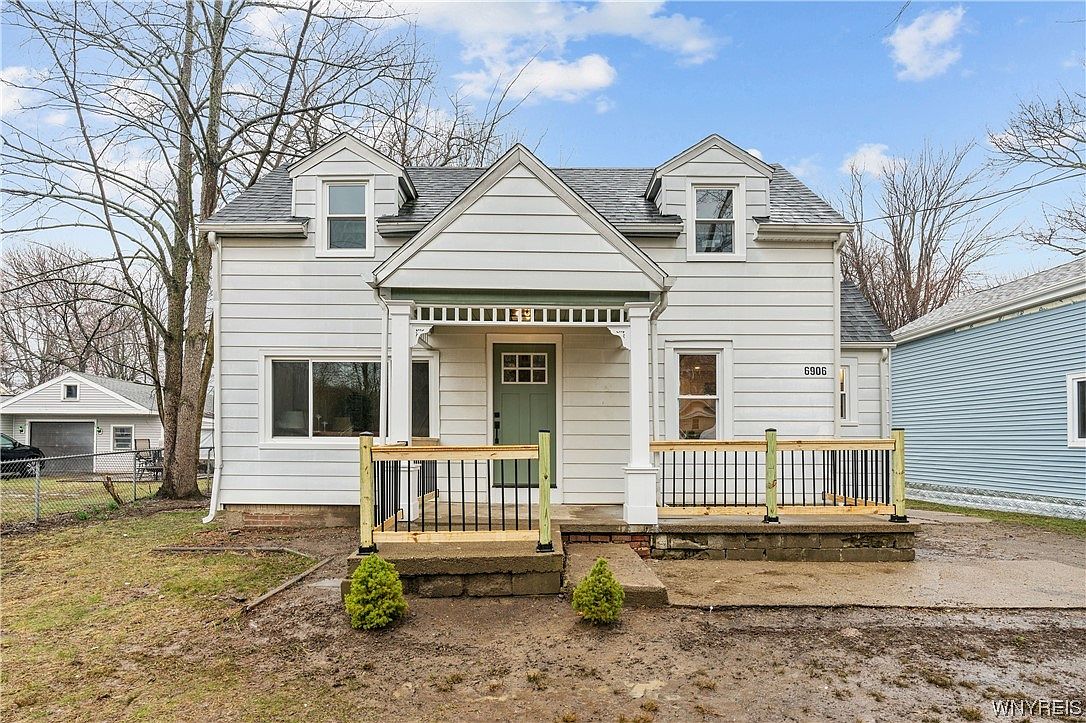 6906 Putnam Dr, Derby, NY 14047 | Zillow