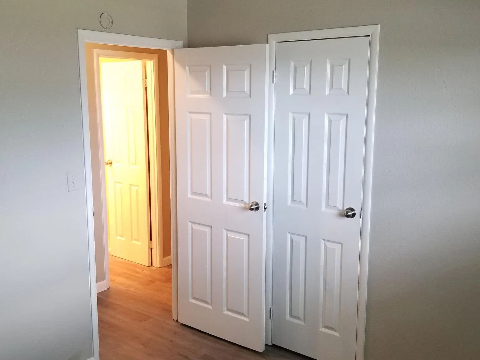 2608 Yorkshire Ave — Photo 4