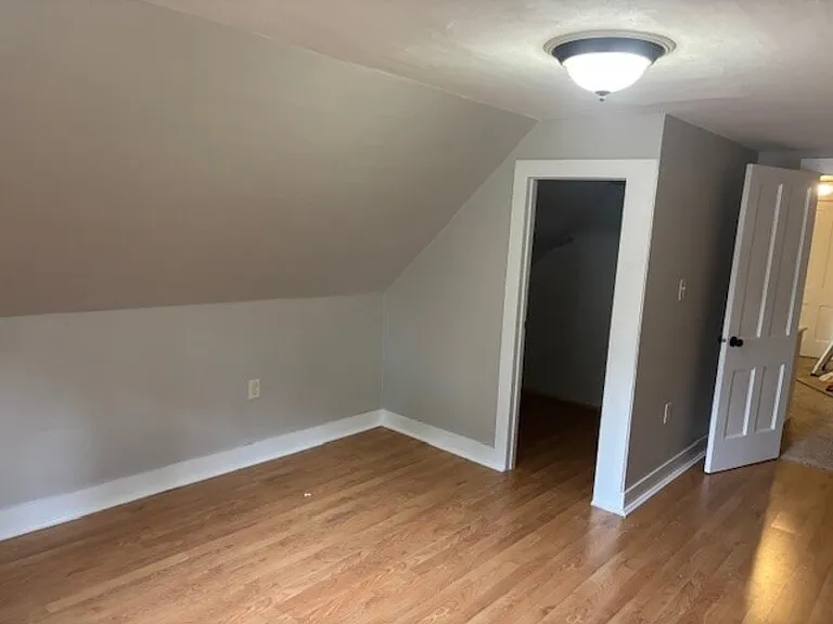 327 George St — Photo 15