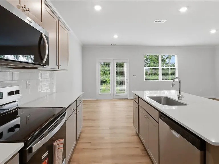 48 Berryville Dr — Photo 12