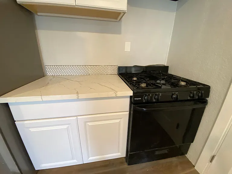 664 N San Pedro St — Photo 5