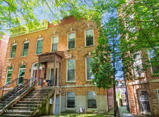 902 S Bishop St, Chicago, IL 60607