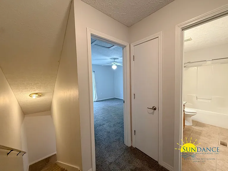 2400 Suwanee Ln — Photo 10