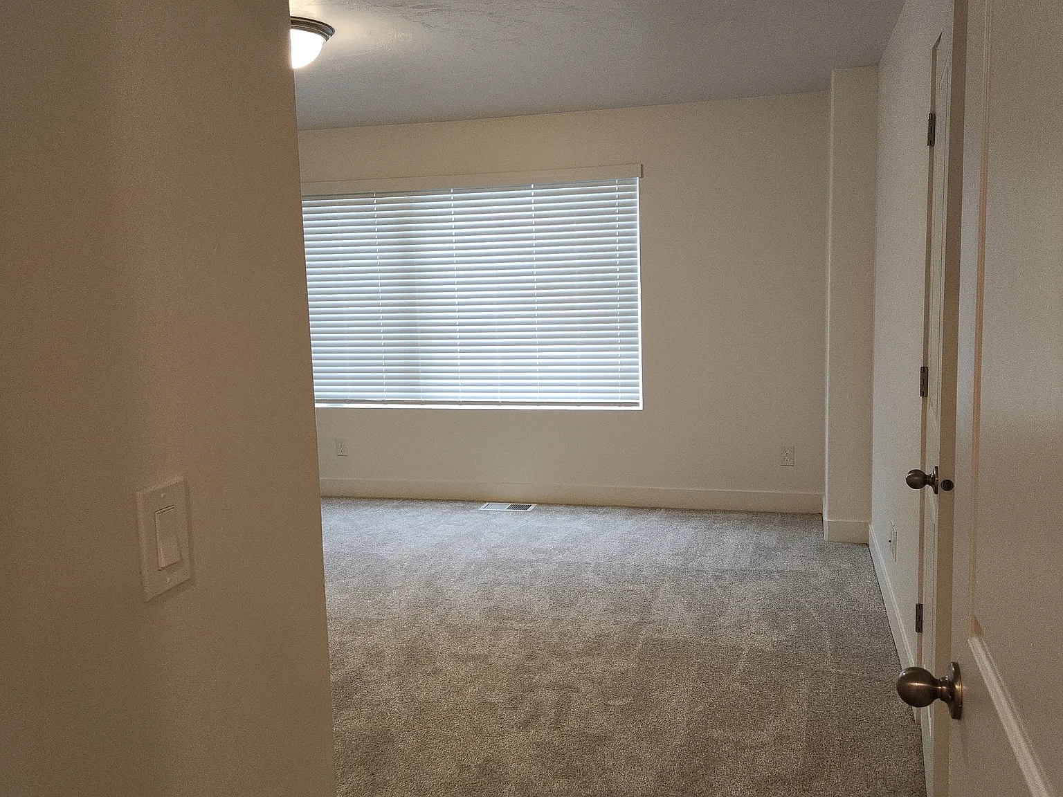 968 South 850 West - 1 — Photo 3