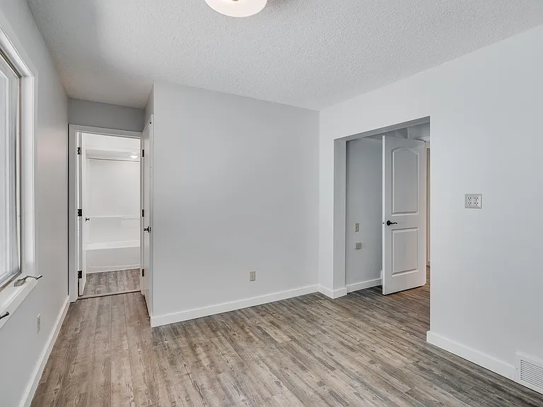 2422 Howard St NE #1 — Photo 18