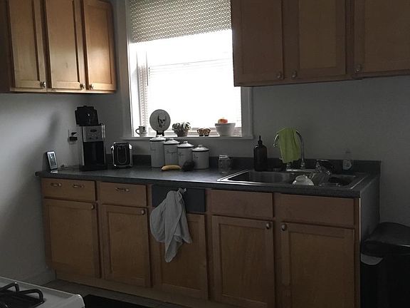 4th image of 4873 N Hermitage Ave APT 1S