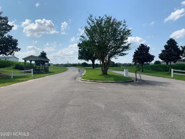 211 Magnolia Drive, Stella, NC 28582