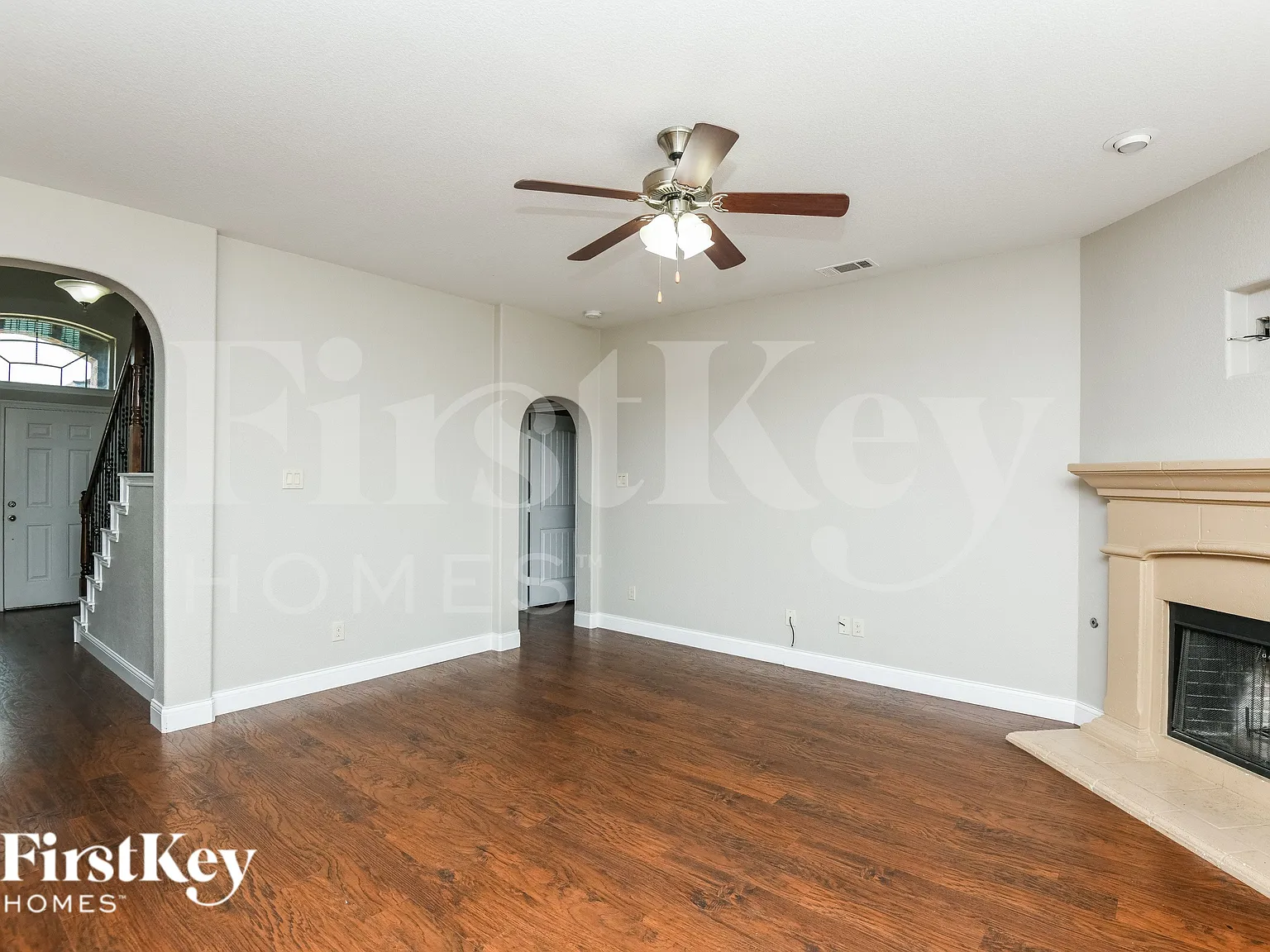 4 bed, 2.5 bath, 2415 sqft, $2,670 — Photo 2