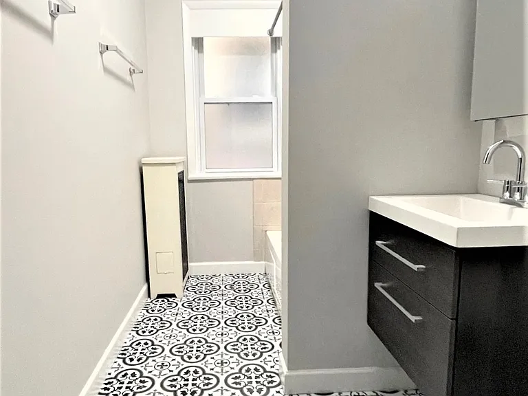 1452 W Winnemac Ave #3 — Photo 22