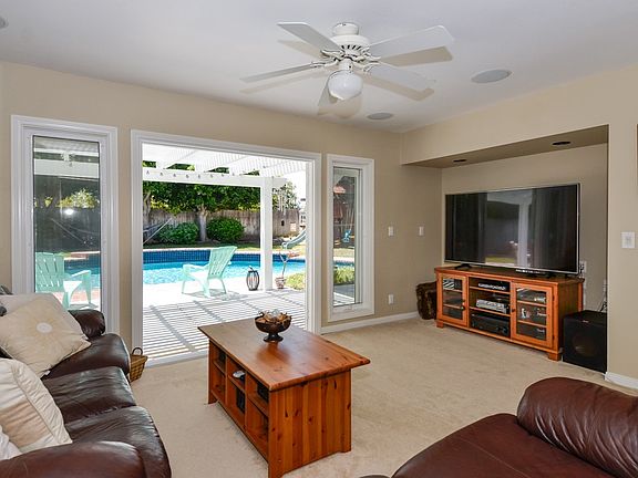 Formal Dining or Den