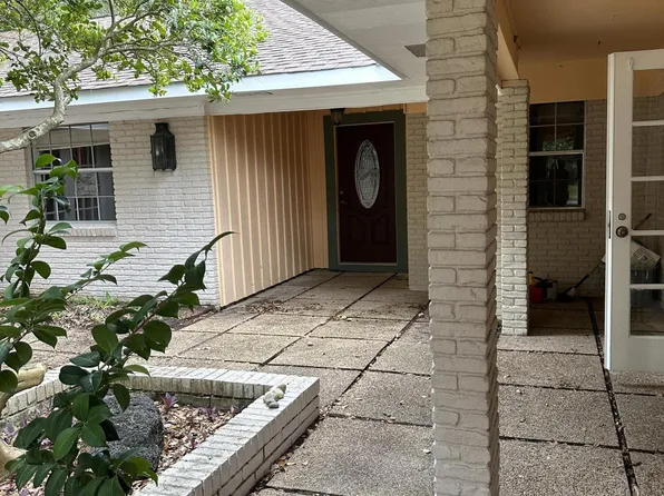 913 N Shore Dr, Biloxi, MS 39532
