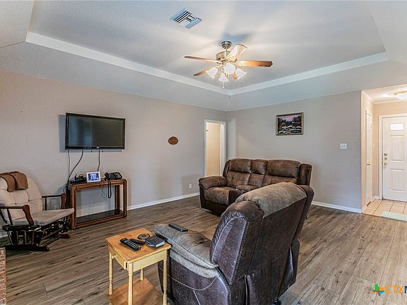 5th image of 706 Pecos Dr