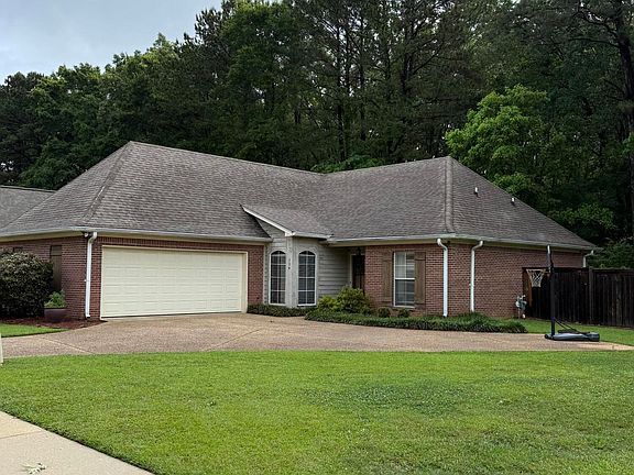 2nd image of 124 Cowles Creek Rd