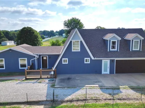 478 N Linn Valley Dr, Linn Valley, KS 66040