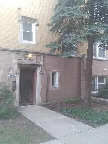 3911 W Addison St #3B — Photo 9
