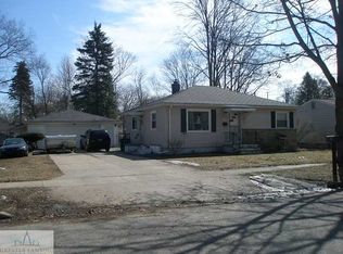 613 Johnson St, Charlotte, MI 48813