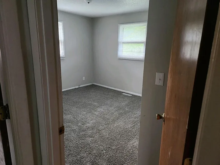 2704-2910 Cypress Dr — Photo 5