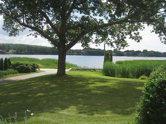 Lovely views of the Mystic River!