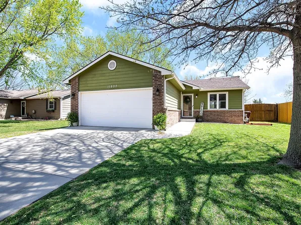 11807 W Bella Vista Ct, Wichita, KS 67212