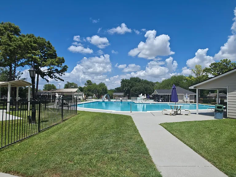 13915 Old Village Ln — Photo 25