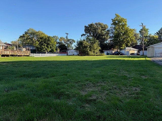1st image of 613 Plainfield Rd