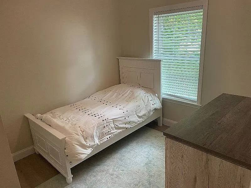 2 bed, 500 sqft, $2,300 — Photo 3