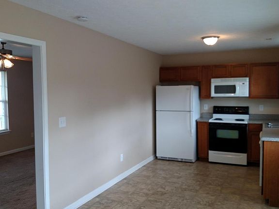 3rd image of 164 Bernice Dr