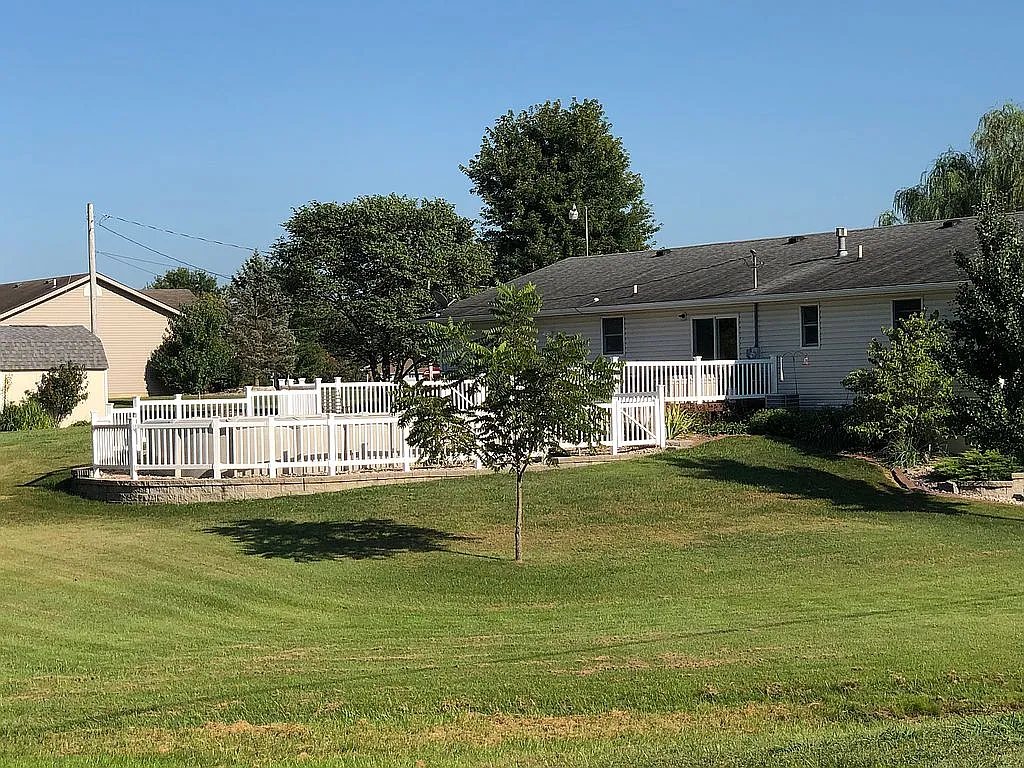 3261 Daiber Ln photo 1