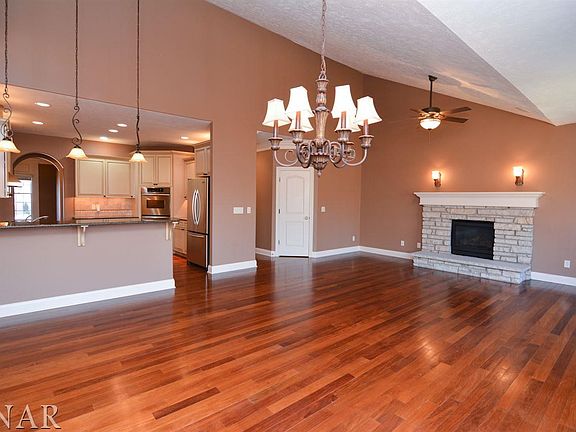 3rd image of 9450 Janel Dr