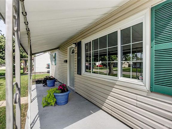 4th image of 174 Colebrook Dr