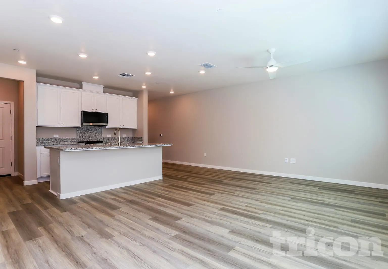 2054 Delta View Ave Sacramento CA — Photo 3