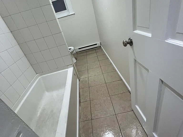 228 N 4th St #1 — Photo 8