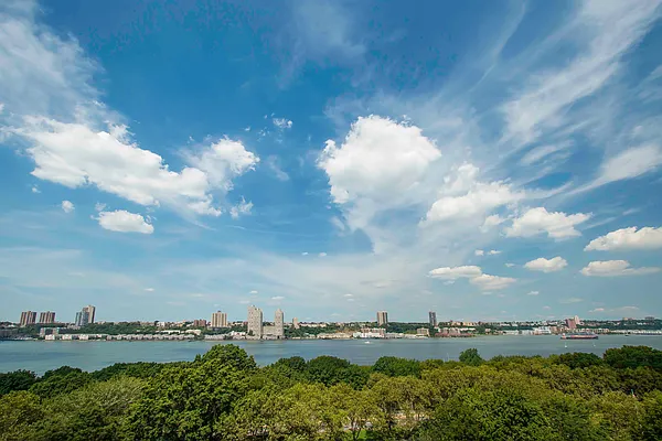Sold by Ellen Elliot, LREB | media 5
