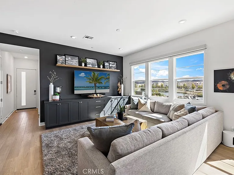 896 Sunrise Rd — Photo 10