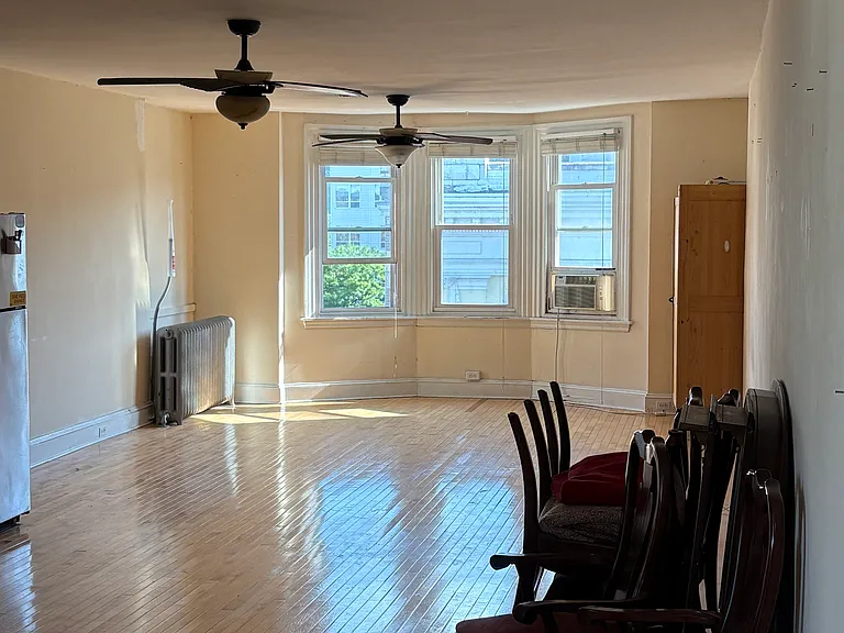 4335 Main St #3 — Photo 8