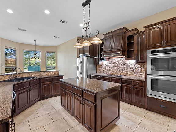 4th image of 30017 Fairway Vista