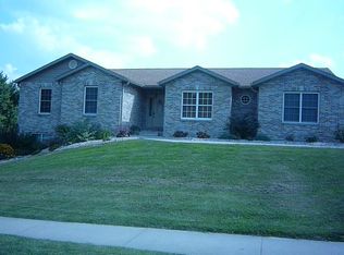 3405 Northridge Dr, Alton, IL 62002