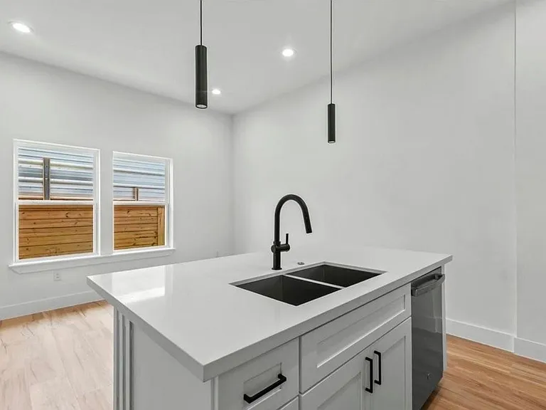 8323 Observatory St #B — Photo 8