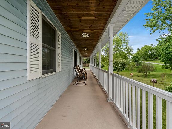 3rd image of 101 Veronica Ln