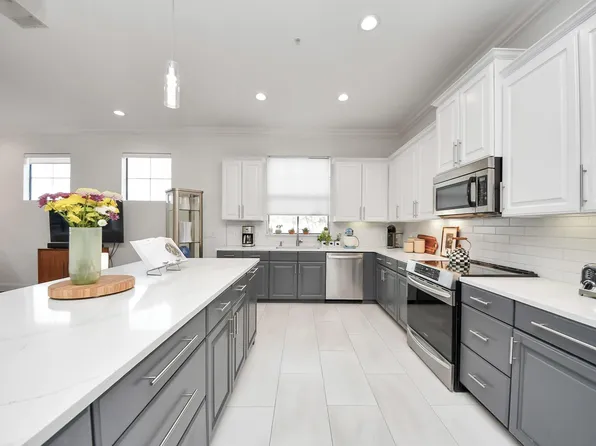 2120 Kipling St APT 208, Houston, TX 77098