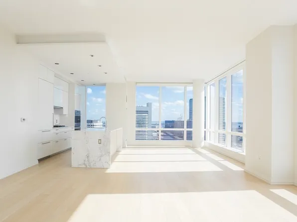 1 Franklin St Unit 4310, Boston, MA 02110