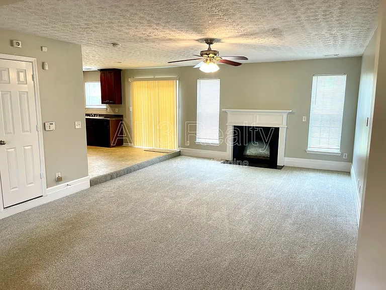225 Forrest Ln — Photo 6