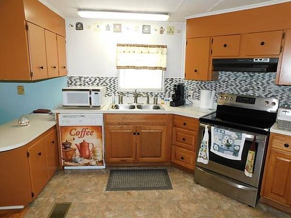 4th image of 626 Linda Ln