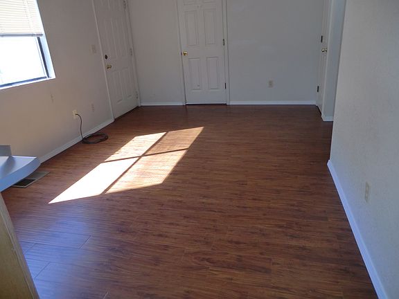 4th image of 355 Industrial Park Dr