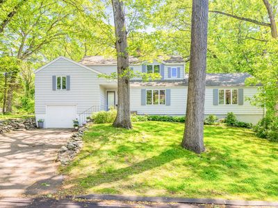 39 Falmouth Road, Fairfield, CT, 06825