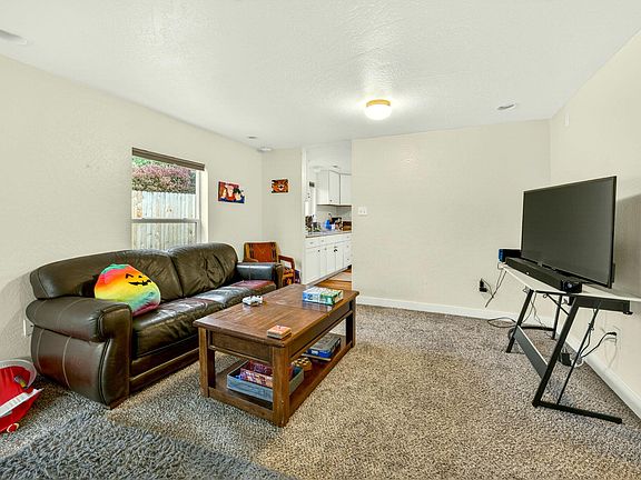 5th image of 115 California St