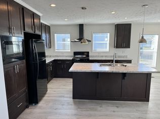 165 Suzanne Blvd #165, White Lake, MI 48386