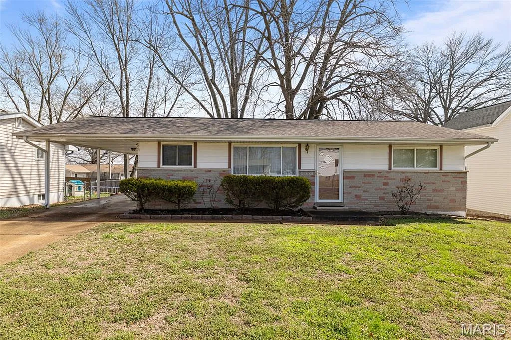 10556 Crecelius Dr photo 1