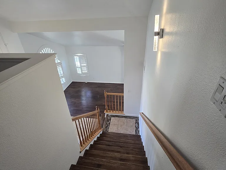 708 Eucalyptus Ave — Photo 19